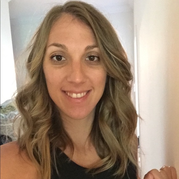 Meet your Posher, Sarah - Picture 1 of 1